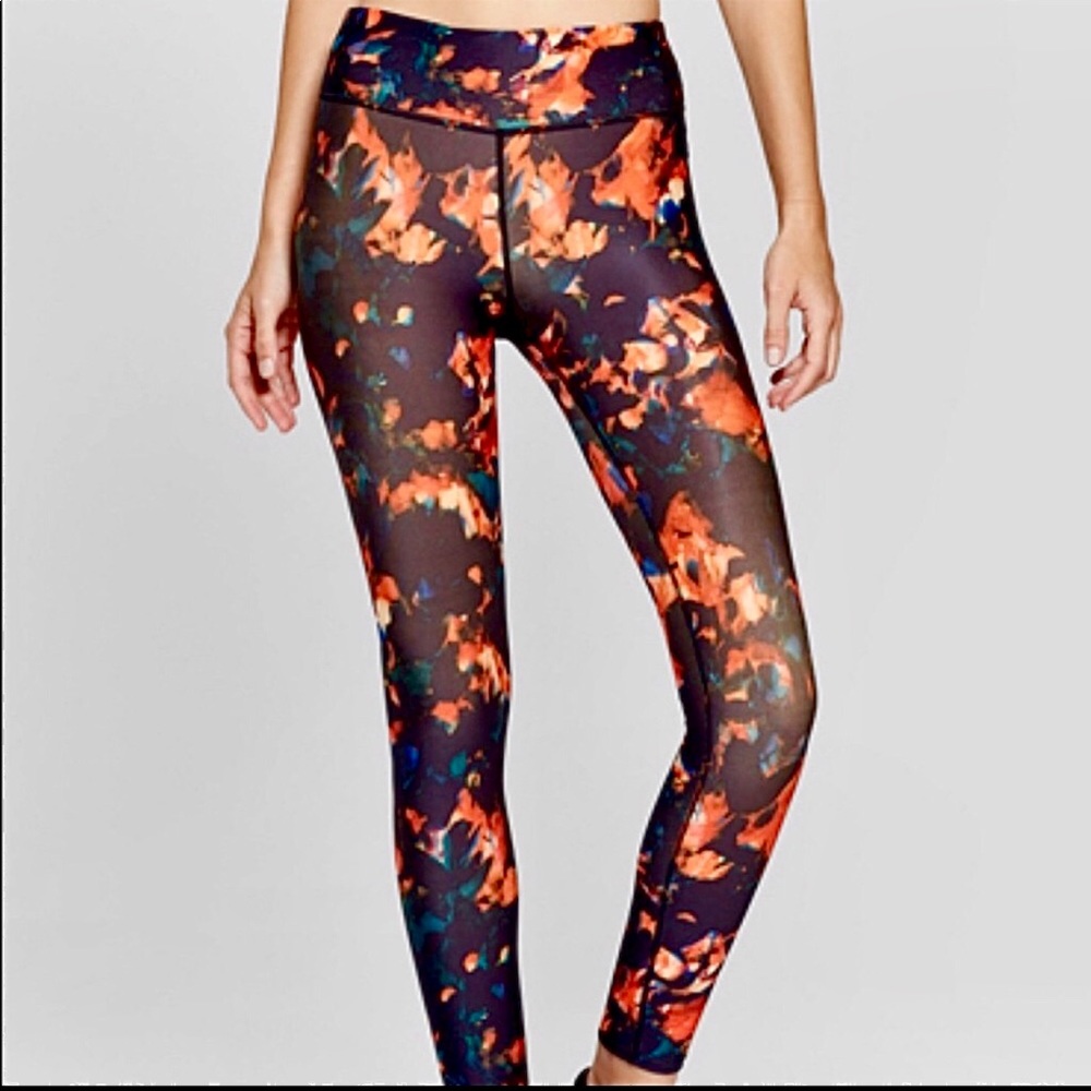 JoyLab Size M Red/Black Floral Leggings